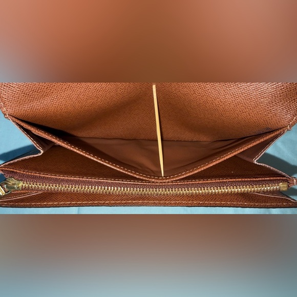 Louis Vuitton Sarah Monogram Wallet Comes With COA - Picture 14 of 16